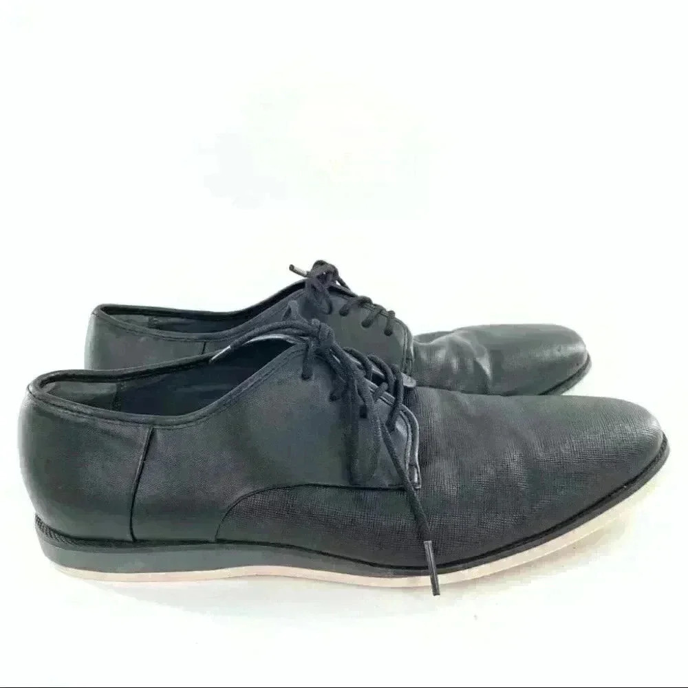 Calvin Klein mens Oxfords size 9.5 42.5 Kadon black white